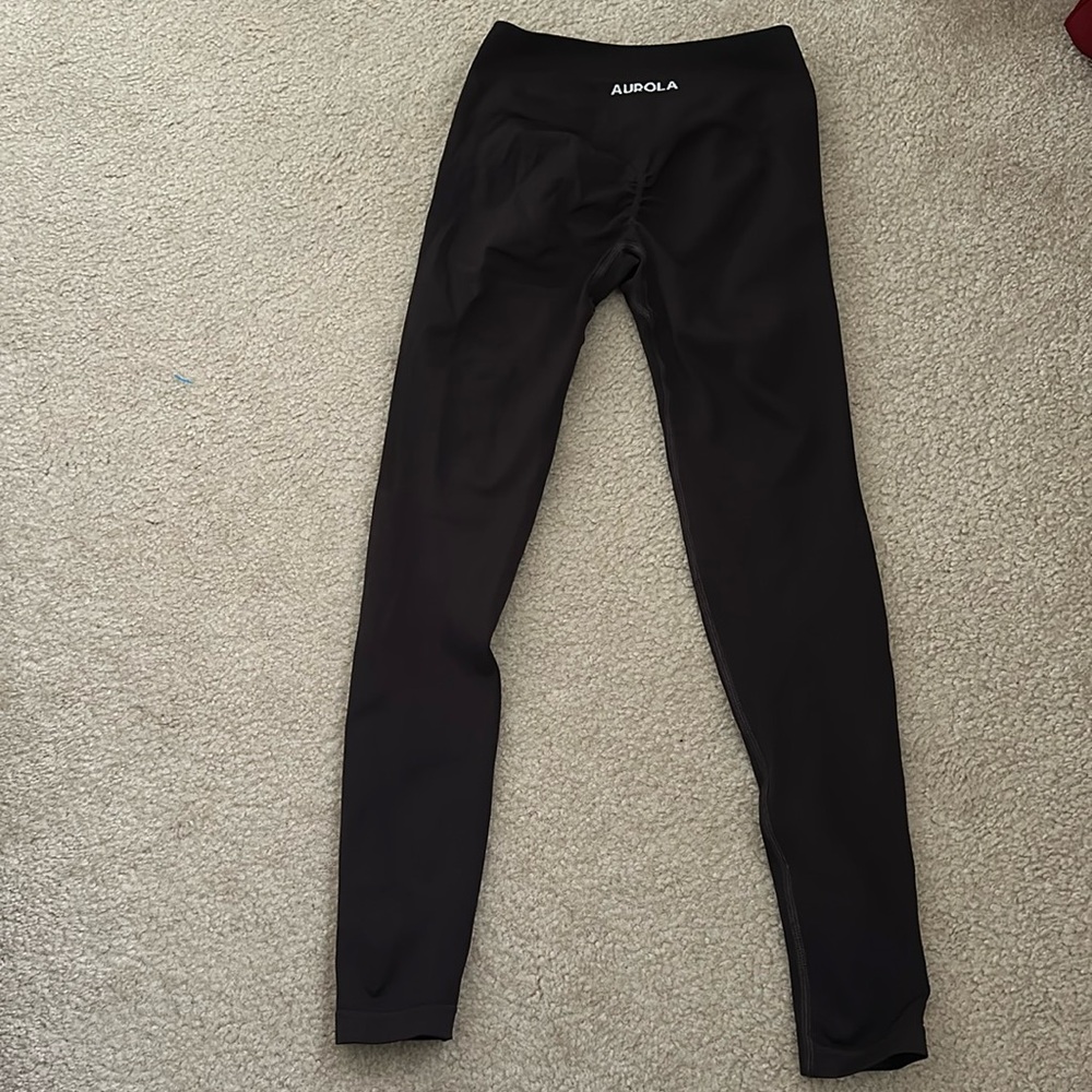 Aurola leggings size small Bought